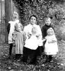 Norah(Mahony)Herlihywithchildren c1905inDunkettleperhapsWBW